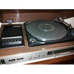 Inpianto stereo con giradischi vintage