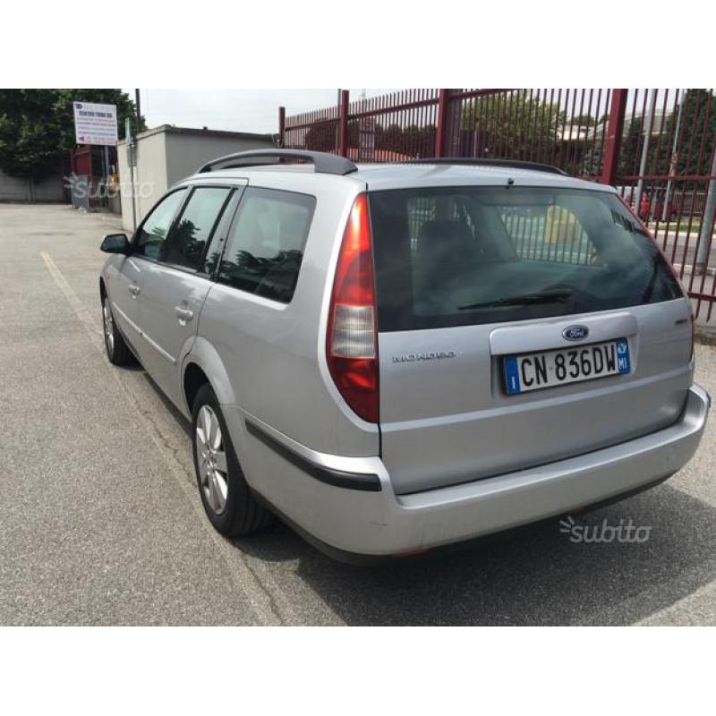 Ford mondeo 2.0 Tdci accettiamo permute