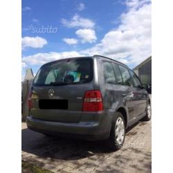 VOLKSWAGEN Touran - 2006