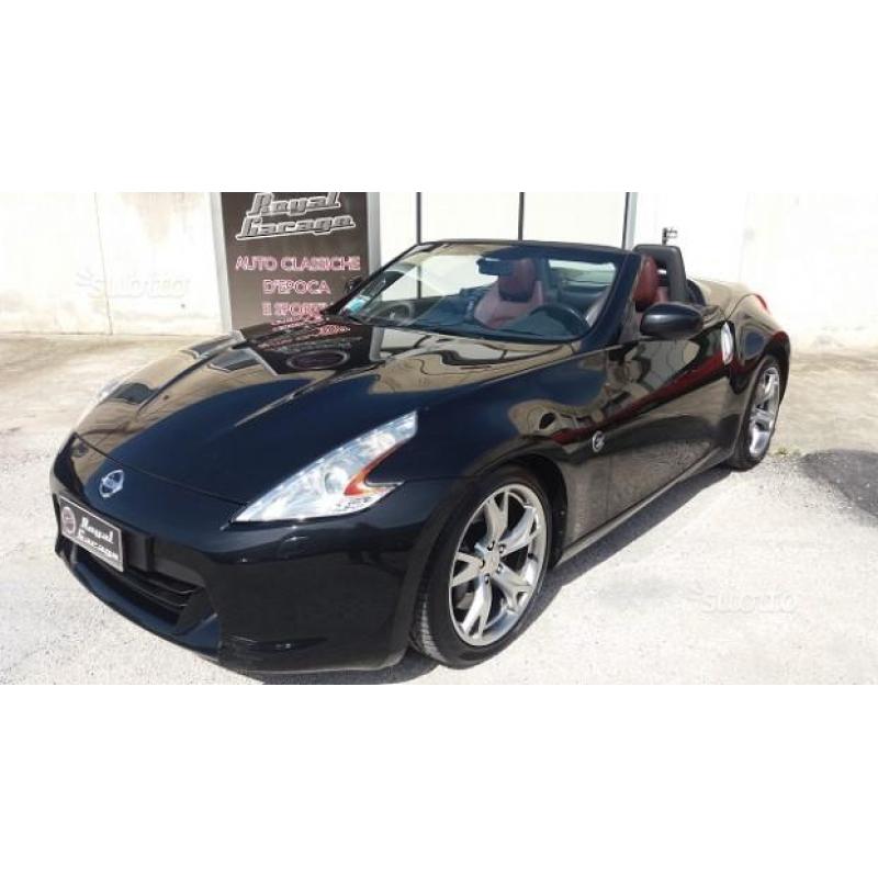 Nissan z370 roadtser 3.7 v6 full optional - 2011