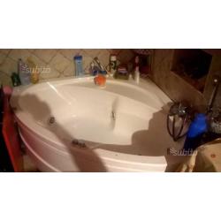 Vasca idromassaggio jacuzzi