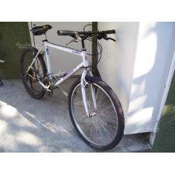 Bici mtb atala