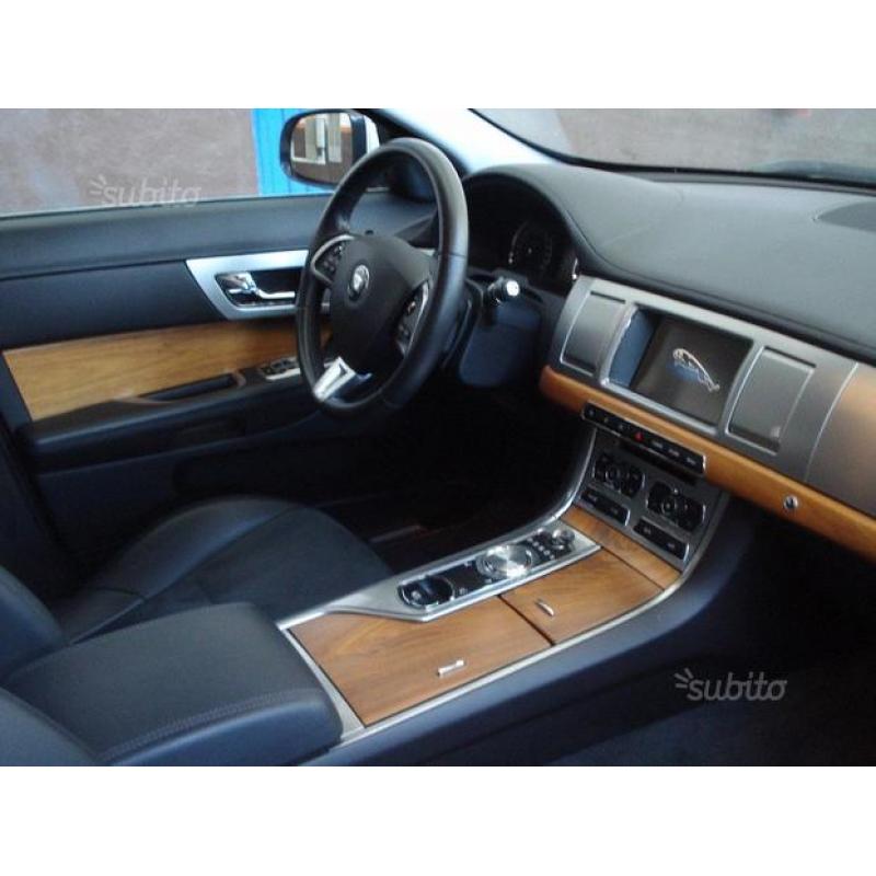 JAGUAR XF 2.2 D Eco