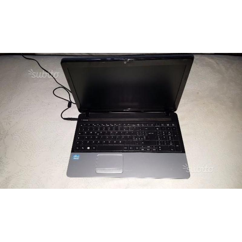 Notebook i5 Acer 15.6 con Windows 10 Pro 4gb Ram