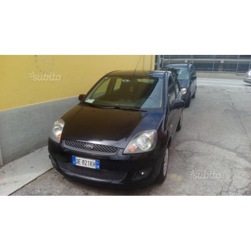 Ford fiesta4 1,4tdci ideale per neopatentati