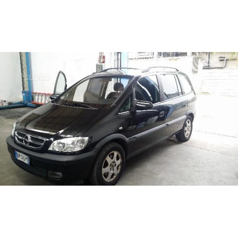 Opel Zafira auto caro 4 posti perfetta km 118 000