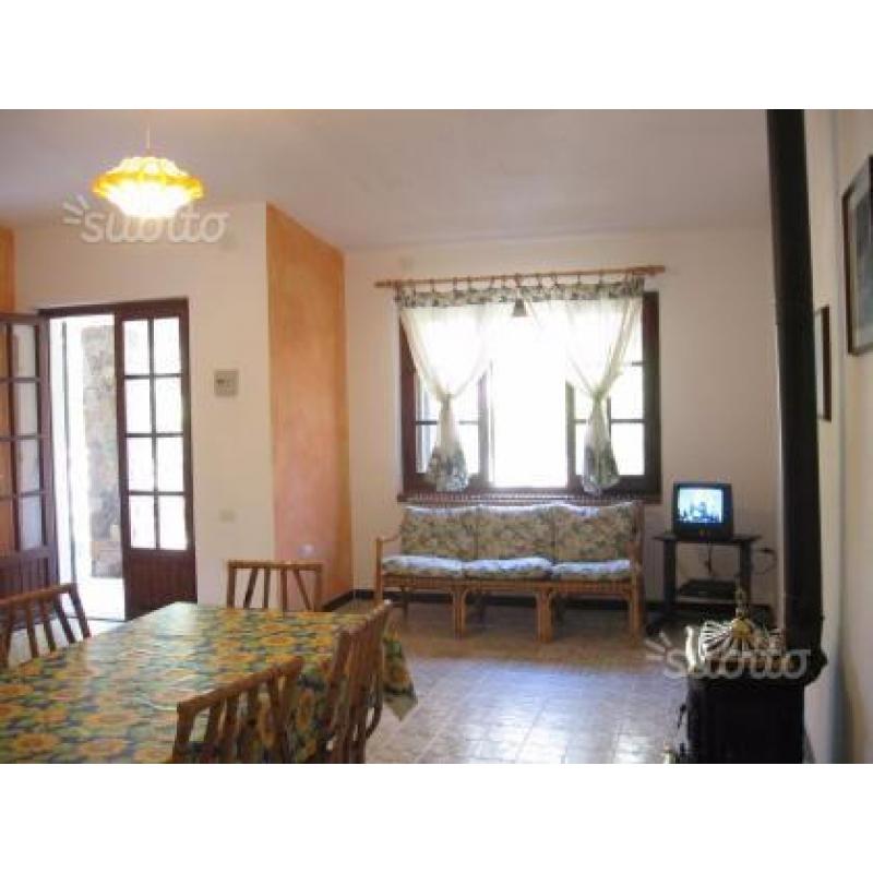 Villasimius villa grande giardino 350 mt dal mare