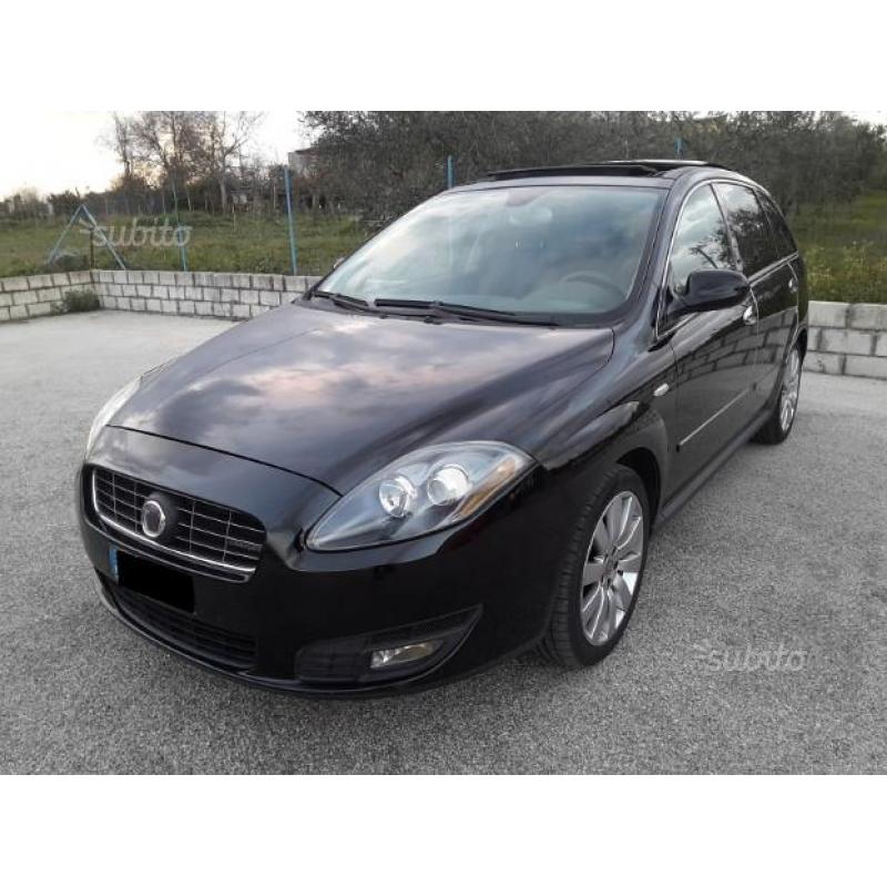 FIAT Croma 1.9 MJET 150CV MUST TETTO PANOR. NAVI