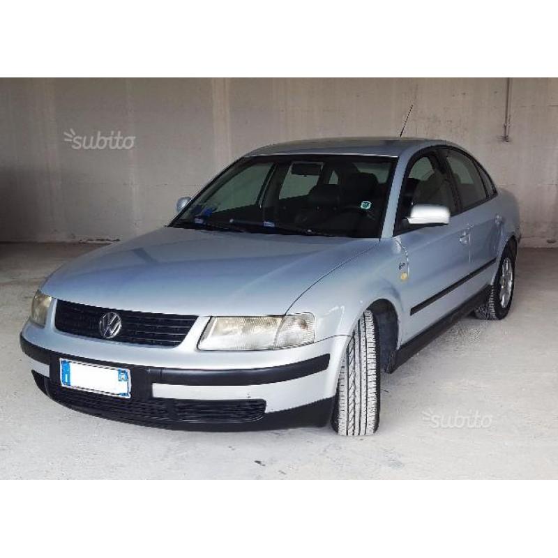 VOLKSWAGEN Passat 1.9 tdi 110 cv higline