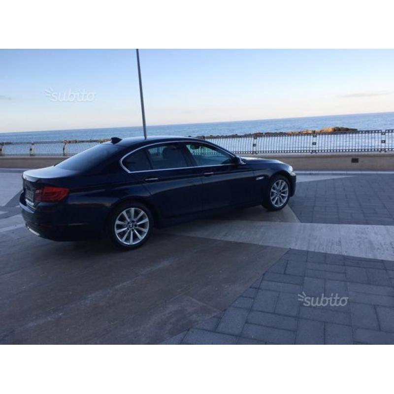 BMW 520d futura berlina aut. con GARANZIA BMW