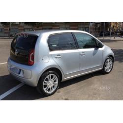 Volkswagen Up metano 2014