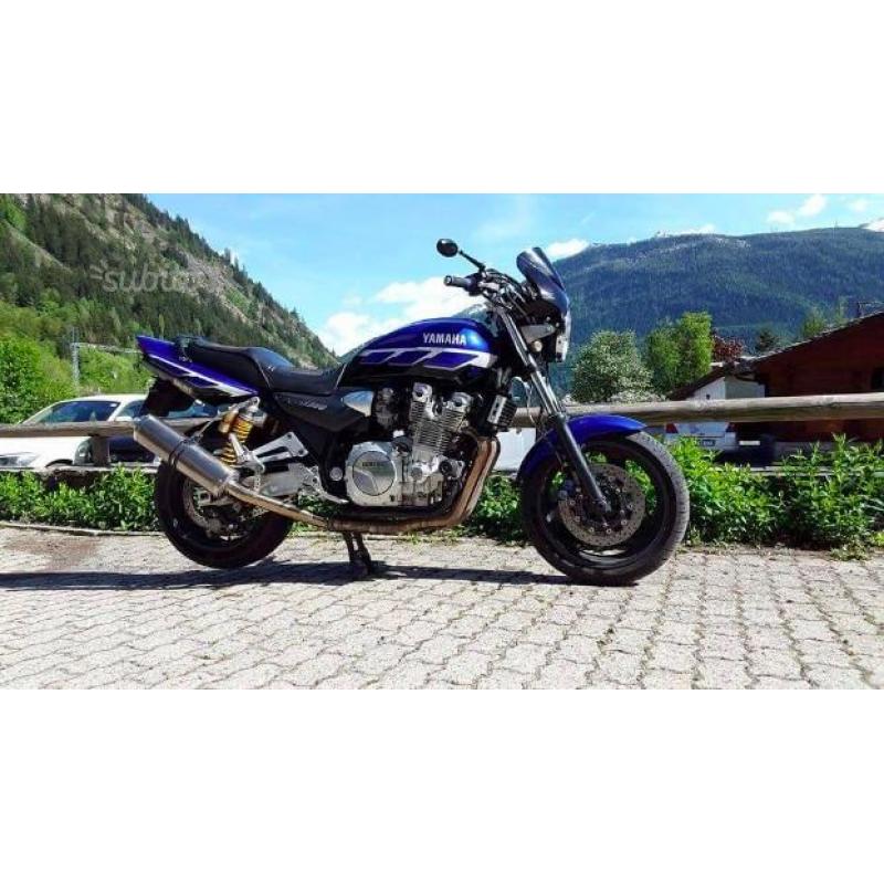 Yamaha XJR 1300 - 2001