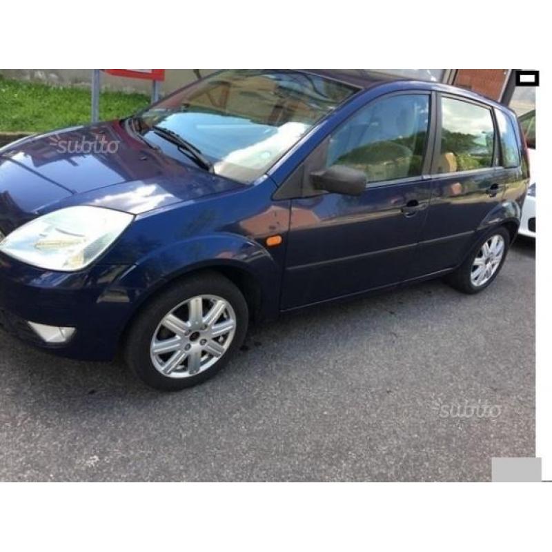 FORD Fiesta 1.4 Benz.- 2004 - Ghia (EU 4 ) Clima