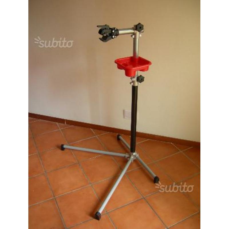 Cavalletto per manutenzione bici