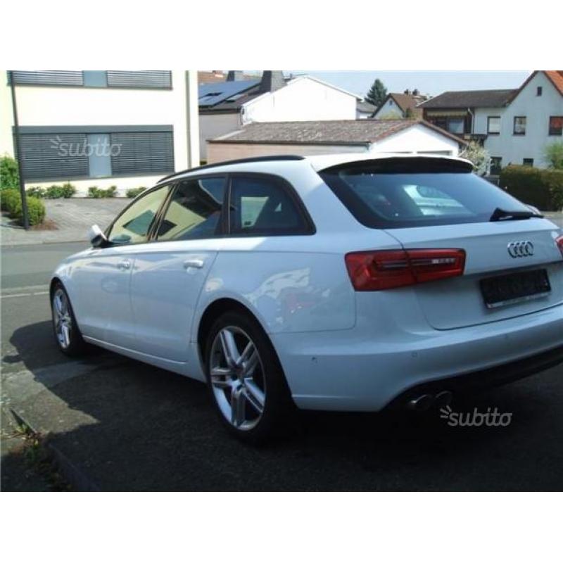 Audi A6 Avant 2.0 TDI DPF multitronic S-LINE