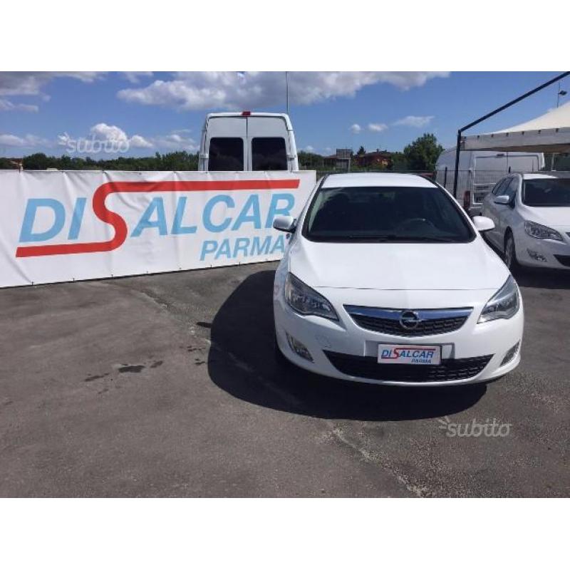 OPEL Astra 4ª serie - 2012