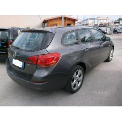 Opel Astra 1.7 CDTi Sports Tourer Elective - 2011