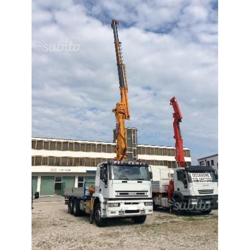 Iveco 260.42 con gru effer 430 e cassone fisso