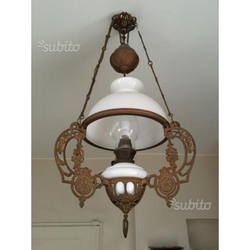 Due lampade da soffitto antiche elettrificate