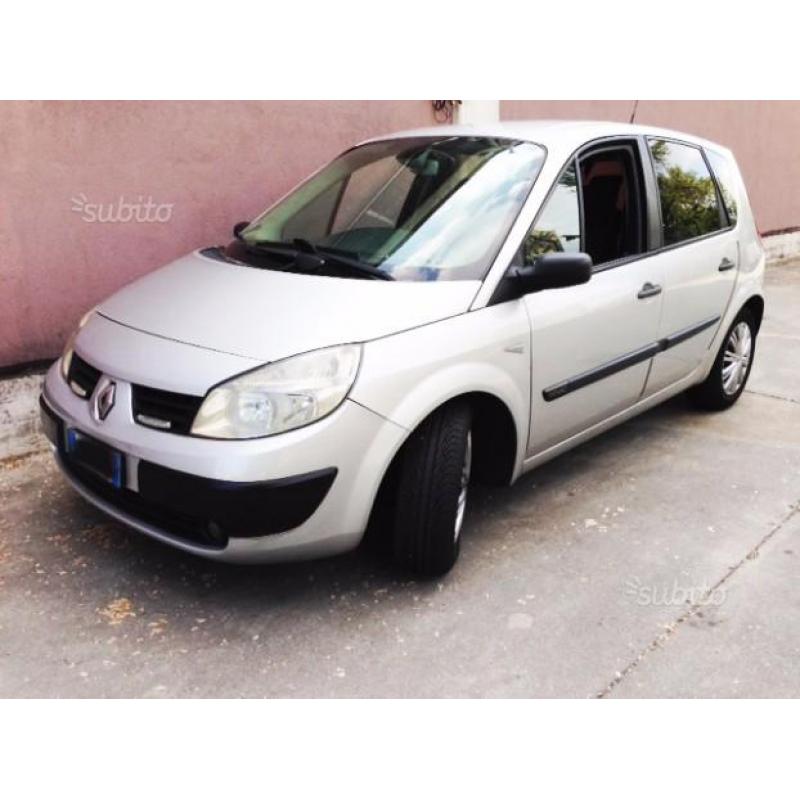 Renault Scenic Dynamic 1.9 dci - 2006