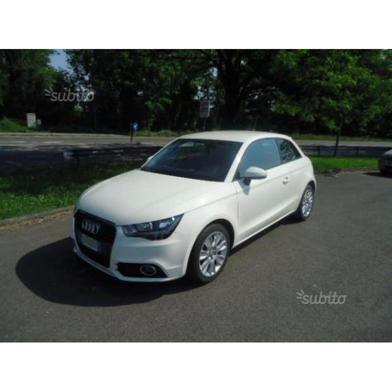 AUDI A1 1.2 TFSI Ambition 2011