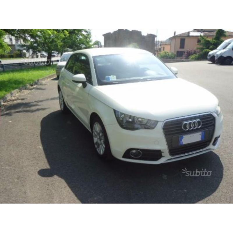 AUDI A1 1.2 TFSI Ambition 2011