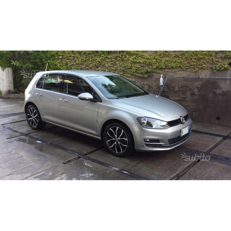 VOLKSWAGEN Golf 1.6 TDI BLUEMOTION - 2013