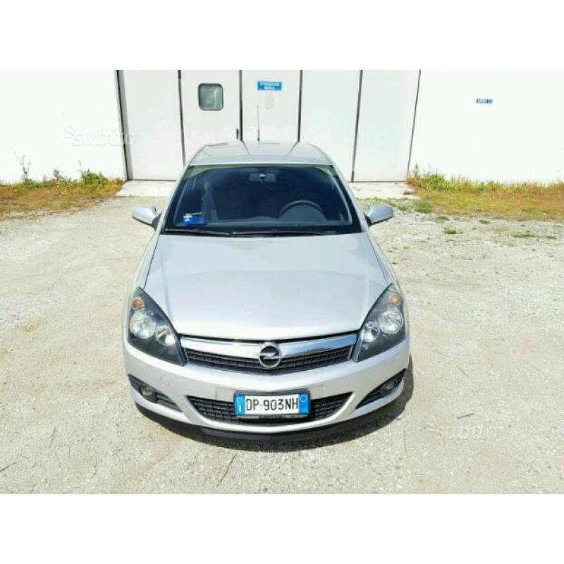 Astra GTC 1.3 DIESEL anno 2008 114000km GARANZIA