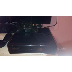 Xbox 360 seminuovo 250 gb con kinekt e 2 controlle