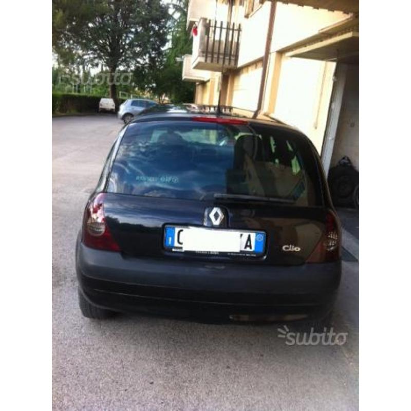 Renault clio