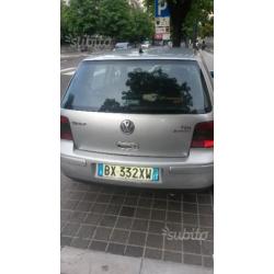 VOLKSWAGEN Golf 4ª serie - 2002