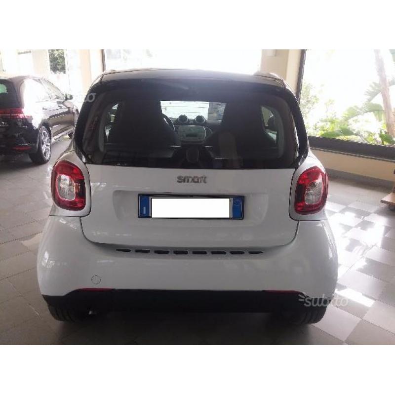 SMART fortwo 3ª s. (C453) - 2015