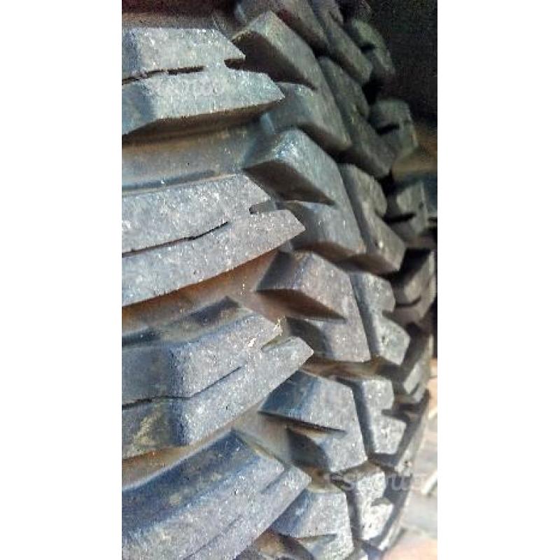 Gomme 245/70 r16