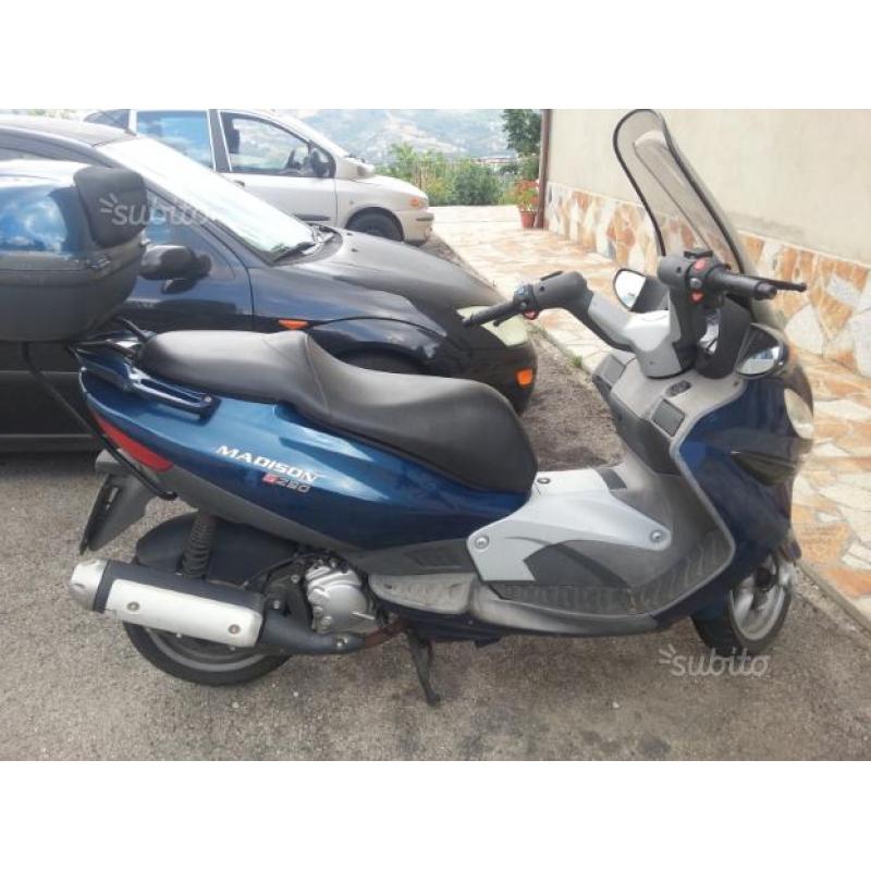 Malaguti madison 250 cc