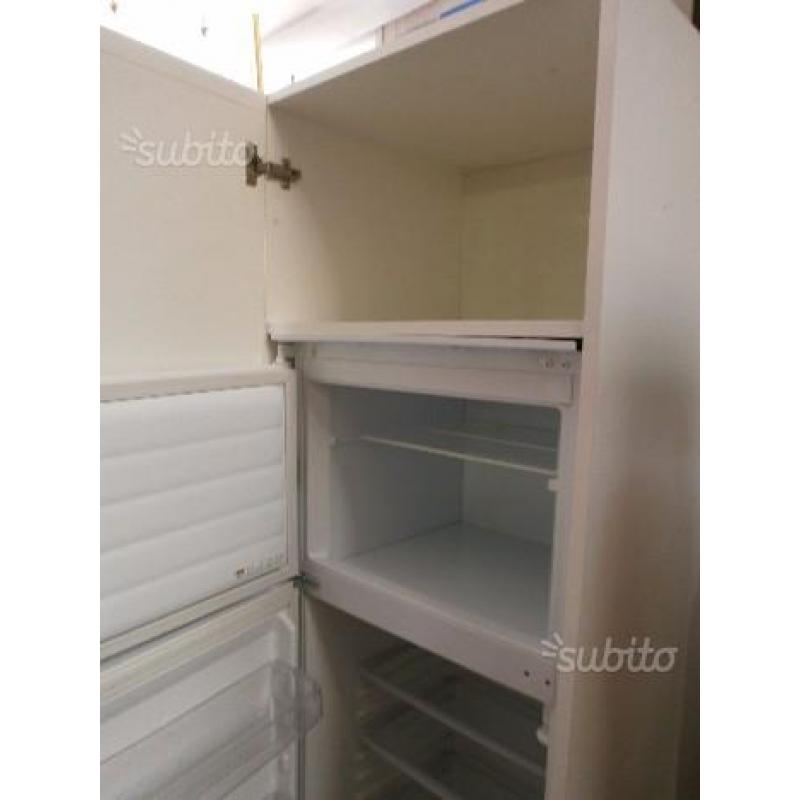 Frigo con mobile