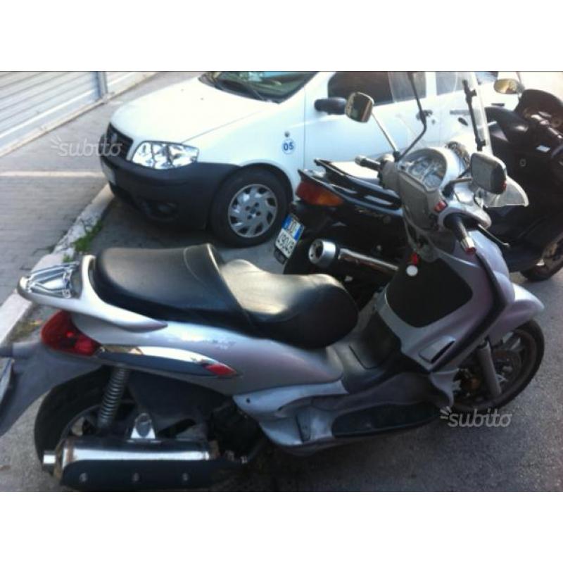 Piaggio beverly 500