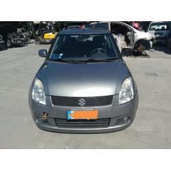 Suzuki swift per ricambi