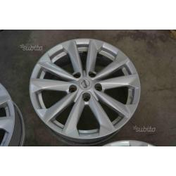 4 cerchi in LEGA NISSAN QASHQAI da 17" LU-2472