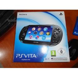 Ps vita con accessori e giochi