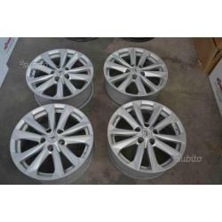 4 cerchi in LEGA NISSAN QASHQAI da 17" LU-2472