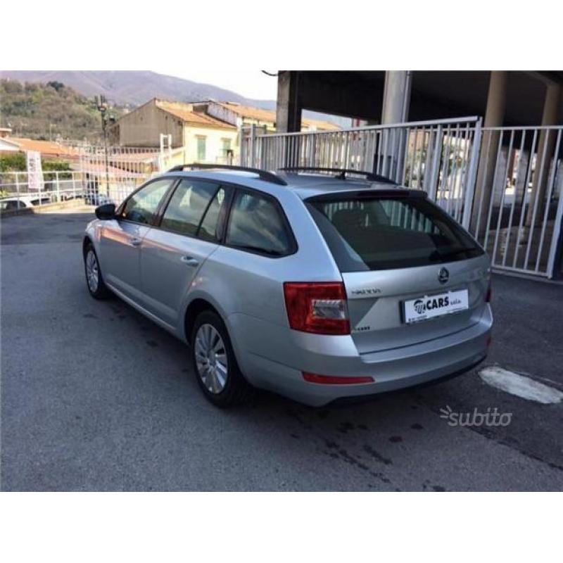 SKODA Octavia 1.6 TDI WAGON AMBITION