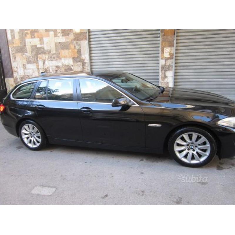 BMW Serie 520d Touring Aut Futura FULL OPT 2011