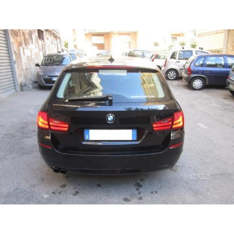 BMW Serie 520d Touring Aut Futura FULL OPT 2011