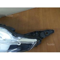 L3103 Fanale faro anteriore sx Peugeot 208 2014