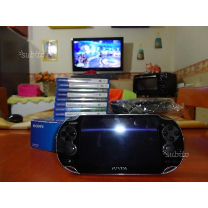 Ps vita con accessori e giochi