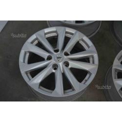 4 cerchi in LEGA NISSAN QASHQAI da 17" LU-2472